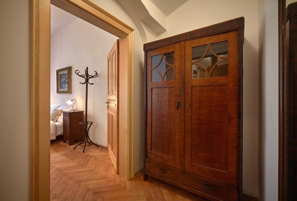 Queen Bee Apartments Πράγα Δωμάτιο φωτογραφία
