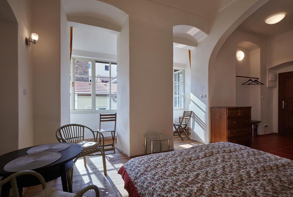 Queen Bee Apartments Πράγα Δωμάτιο φωτογραφία
