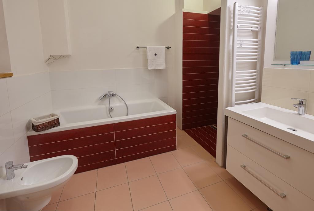 Queen Bee Apartments Πράγα Δωμάτιο φωτογραφία