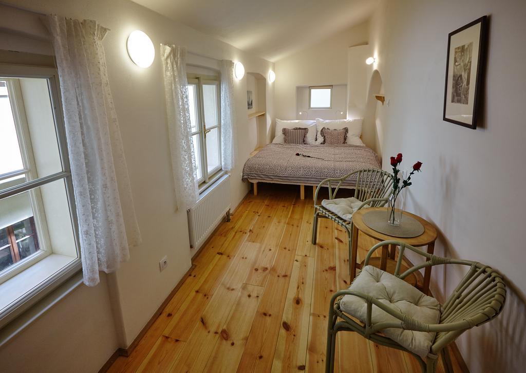 Queen Bee Apartments Πράγα Δωμάτιο φωτογραφία