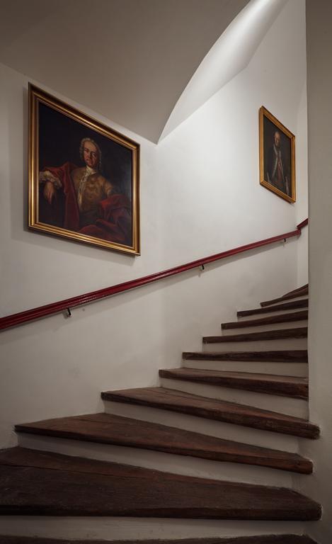 Queen Bee Apartments Πράγα Εξωτερικό φωτογραφία