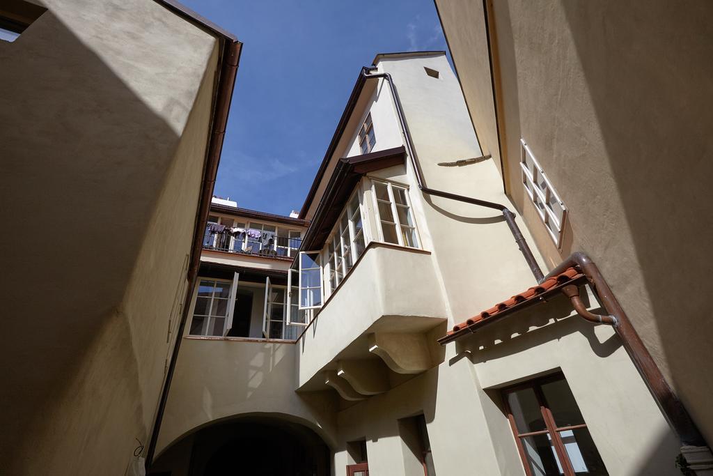Queen Bee Apartments Πράγα Εξωτερικό φωτογραφία